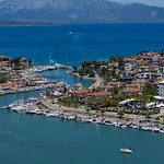 Sisus Marina Hotel Çeşme
