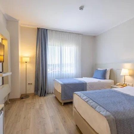 Sisus Marina Hotell 4*