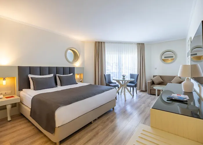 Sisus Marina Çeşme