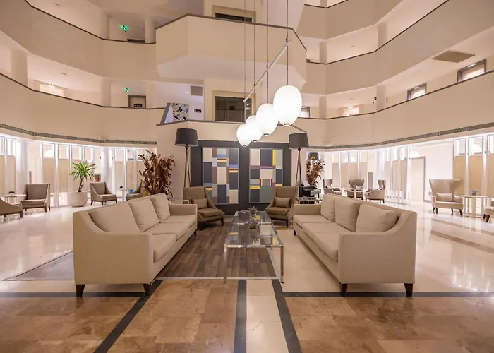 Sisus Marina Hotell 4*