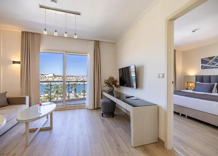 Hotell Sisus Marina 4*