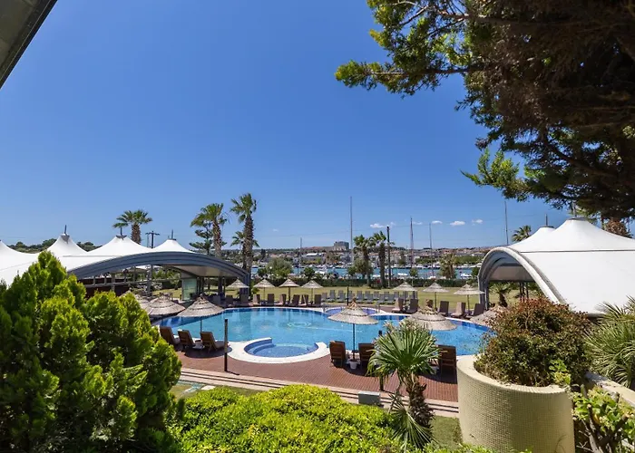 Sisus Marina Hotell 4*