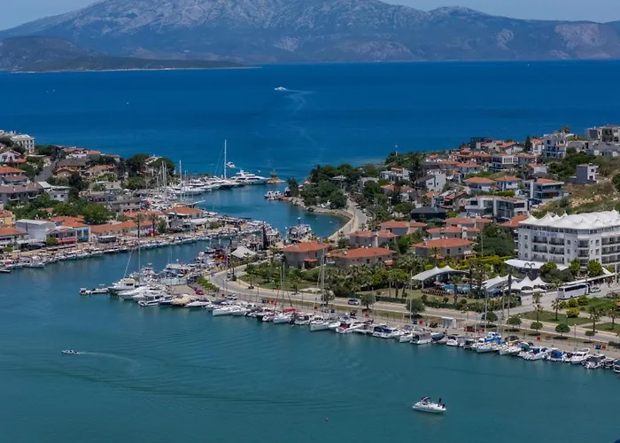 Sisus Marina Hotell Çeşme