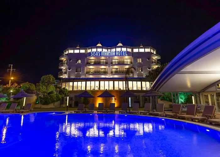 Sisus Marina Çeşme