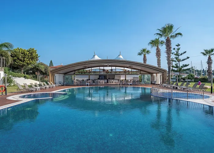 Hotell Sisus Marina 4*