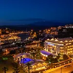 Sisus Marina Hotell Çeşme