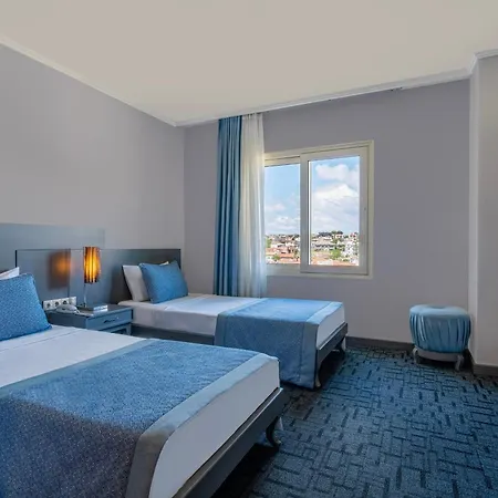 Hotel Sisus Marina 4*