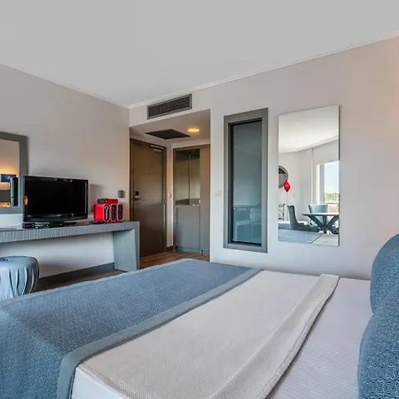 Hotel Sisus Marina 4*
