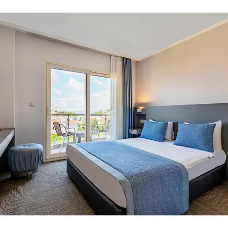 Sisus Marina 4*