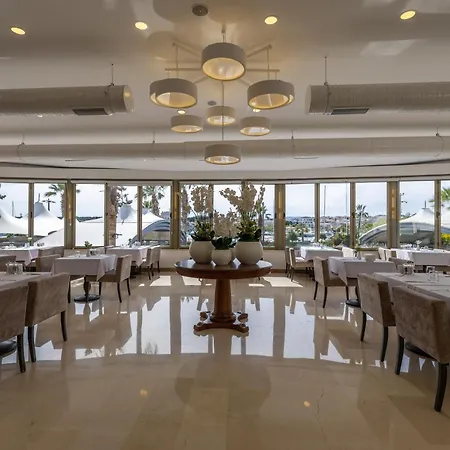 Sisus Marina 酒店
