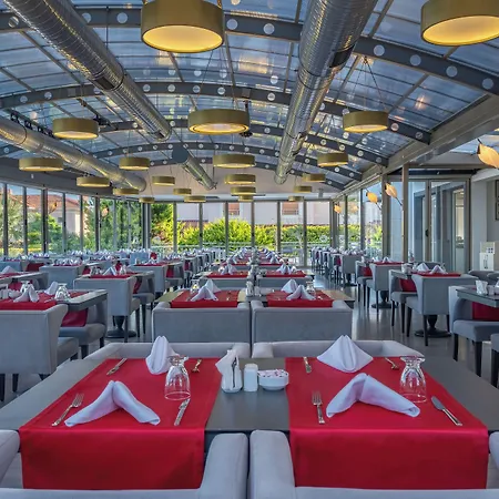 酒店 Sisus Marina 4*