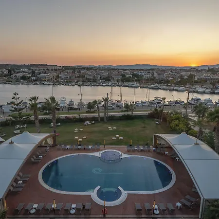 Sisus Marina 4* Çeşme
